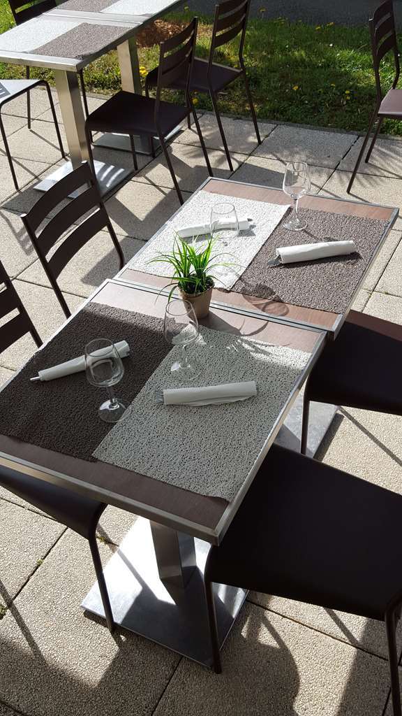 Campanile Lyon Est Aeroport Exupery Hotel 3*